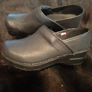 Sanita clogs